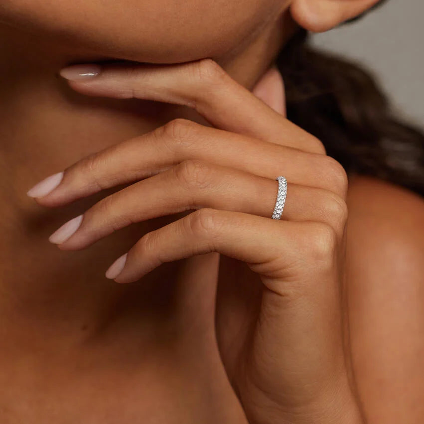 Luxury Pavé Round Diamond Eternity Band Ring For Women
