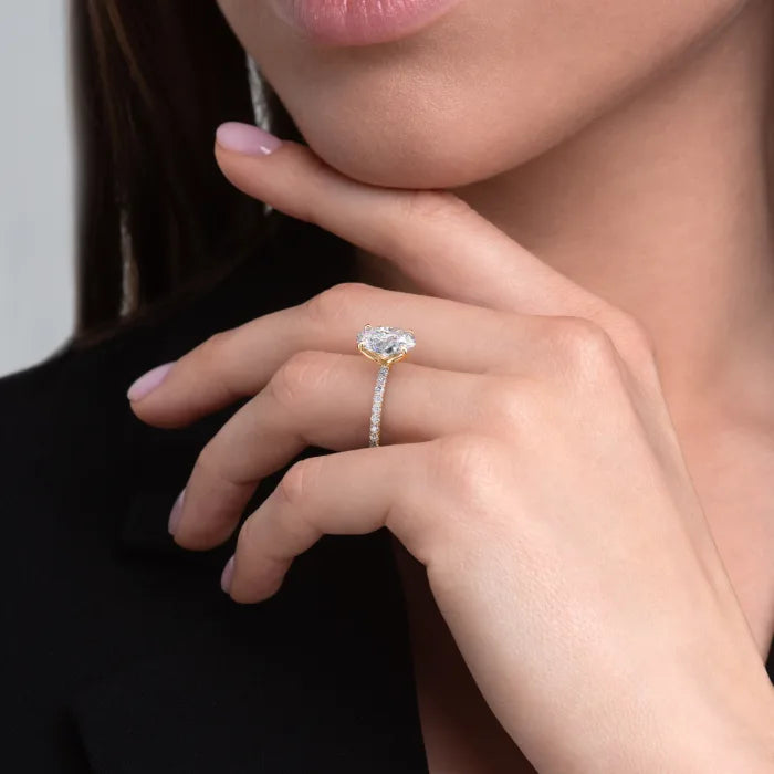 Oval Cut Diamond Pavé band Ring