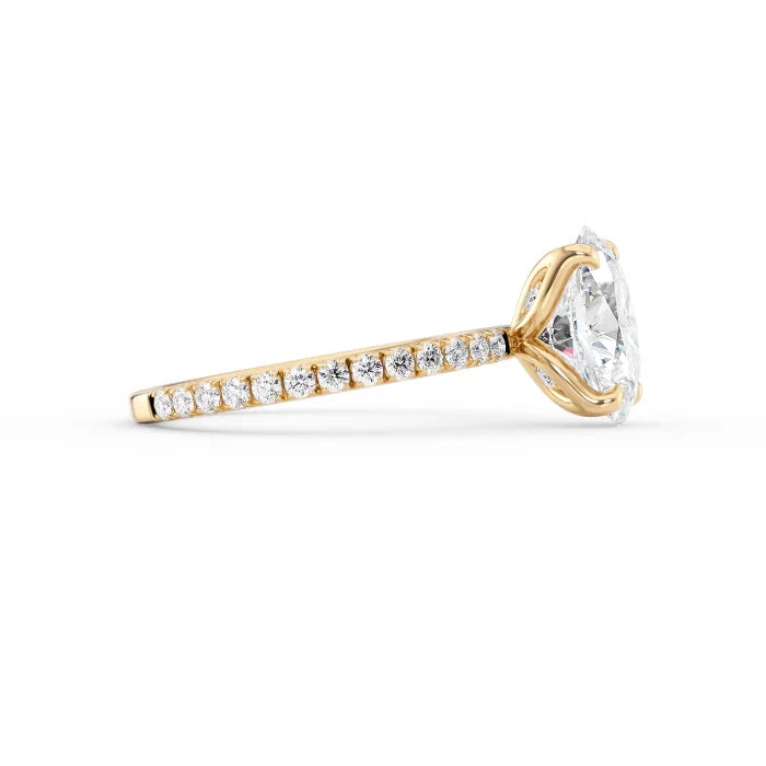Oval Cut Diamond Pavé band Ring