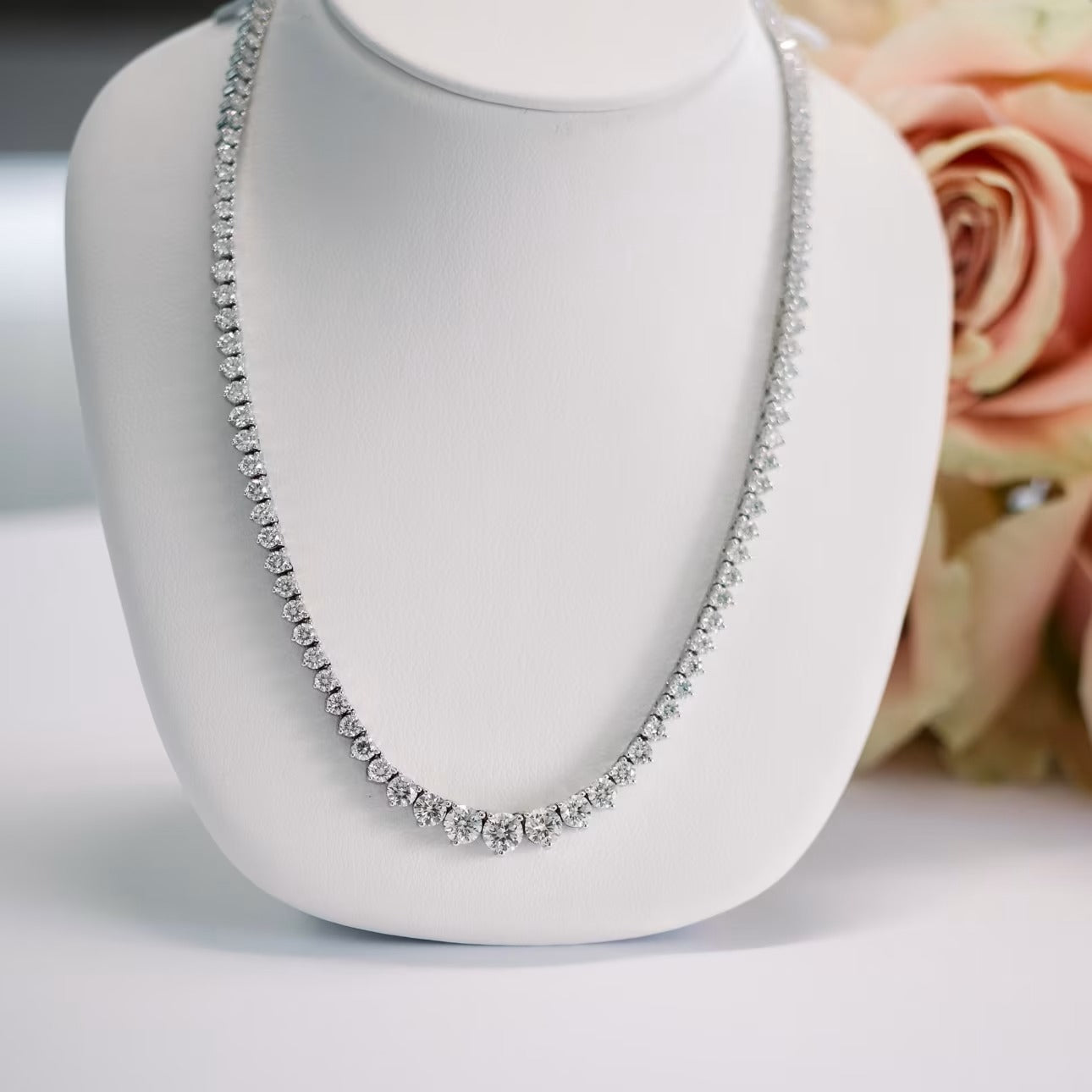 Round Cut Diamond Tennis Necklace Elegant Luxury Jewelry