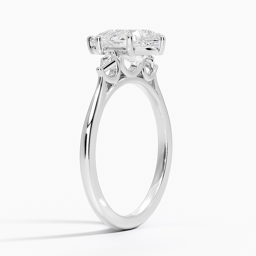 Pear Cut Diamond Engagement Ring, 3 Stone Minimalist Ring, Elegant Bridal Ring