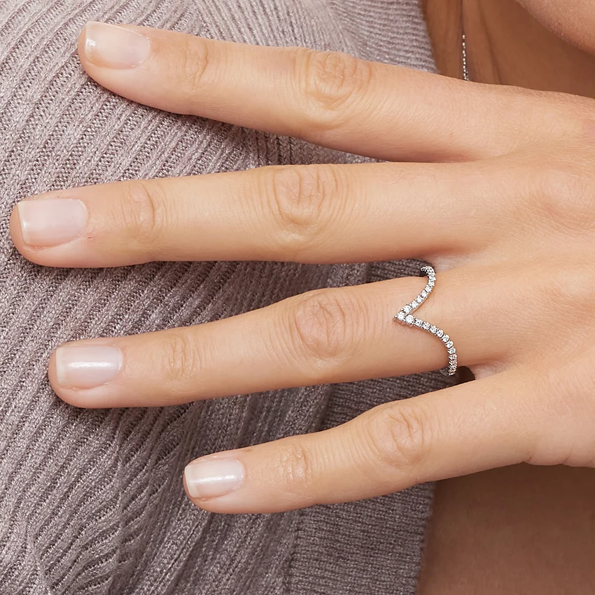 V Shape Diamond Ring, Chevron Wedding Band, Curved Diamond Ring