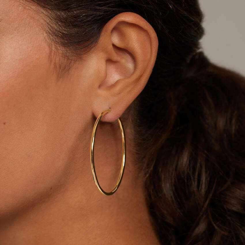 Classic Minimalist Hoop Earrings, Sleek Polished Gold Hoops for Everyday Wear