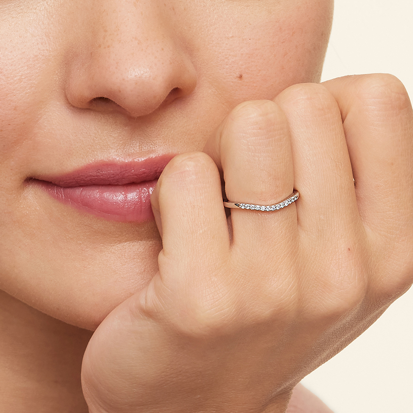 V Shape Diamond Ring, Chevron Wedding Band, Minimalist Stackable Ring
