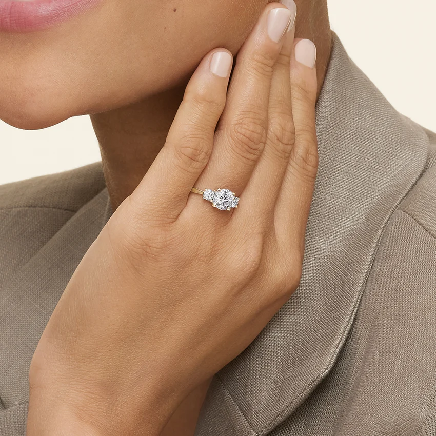 Three Stone Round Cut Diamond Engagement Ring, 3 Stone Moissanite Ring, Bridal Ring Gift for Her