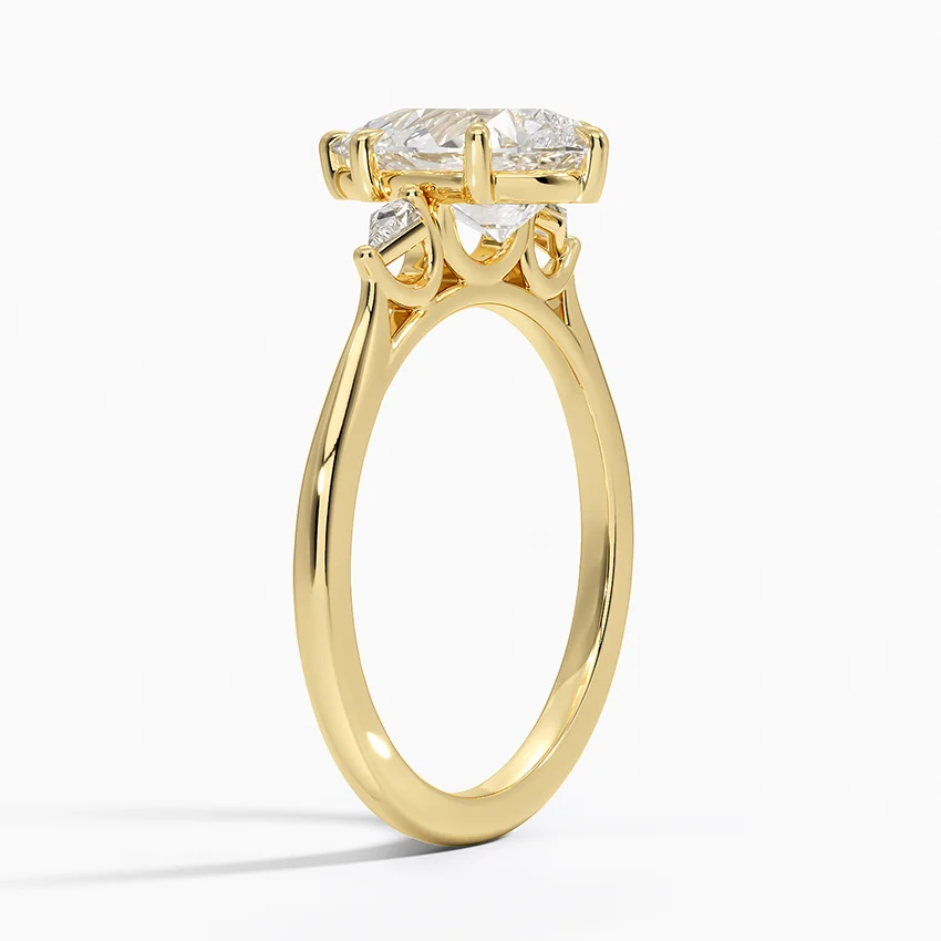 Pear Cut Diamond Engagement Ring, 3 Stone Minimalist Ring, Elegant Bridal Ring