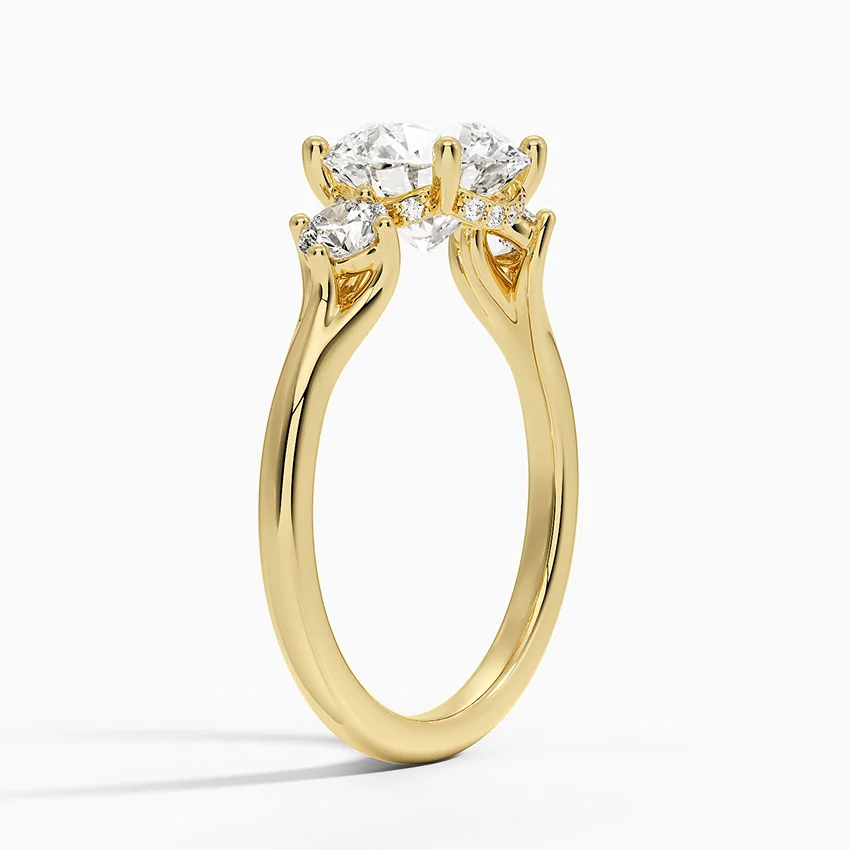 Three Stone Round Cut Diamond Engagement Ring, 3 Stone Diamond Ring, Minimal Bridal Ring
