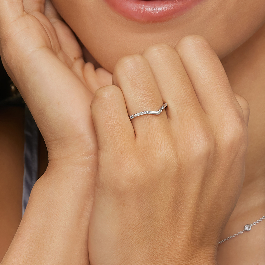 Minimalist V Shape Diamond Band, Chevron Diamond Ring, Stackable Wedding Ring
