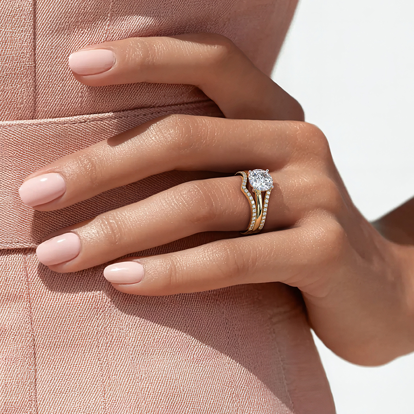 Chevron Diamond Wedding Band Set, V Shape Stackable Ring, Curved Diamond Ring Guard