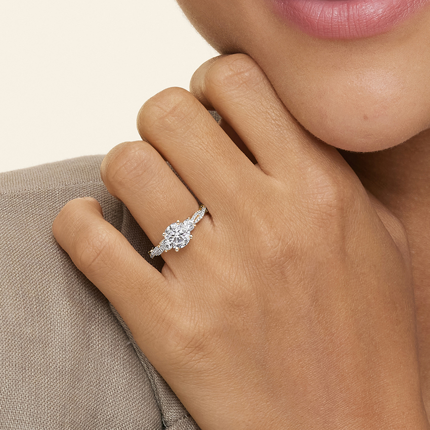 Three Stone Round Cut Diamond Engagement Ring, Twisted Pavé Band, Elegant Bridal Ring