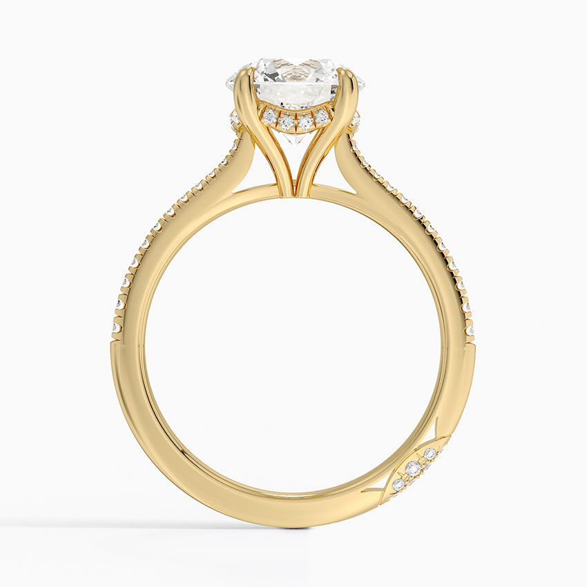 Classic Round Cut Solitaire Diamond Engagement Ring with Pavé Band