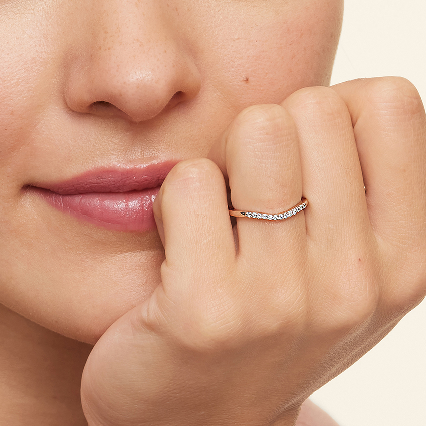 V Shape Diamond Ring, Chevron Wedding Band, Minimalist Stackable Ring