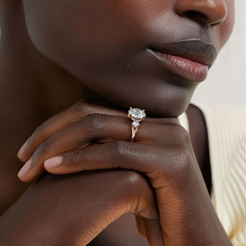 Three Stone Round Cut Diamond Engagement Ring, 3 Stone Diamond Ring, Minimal Bridal Ring